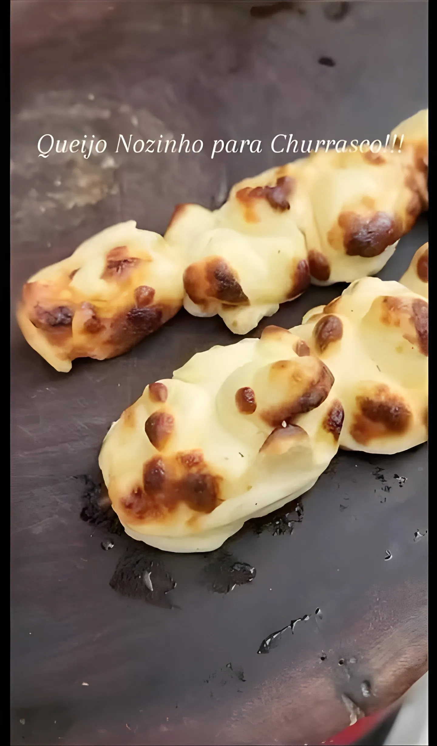 Queijo nozinho dourado na brasa